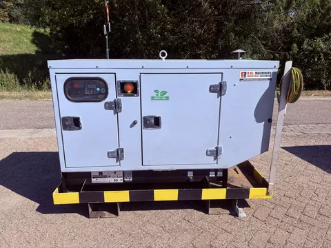 Kohler SDMO Kohler K12C5 12 kVA aggregaat generator set low running hours